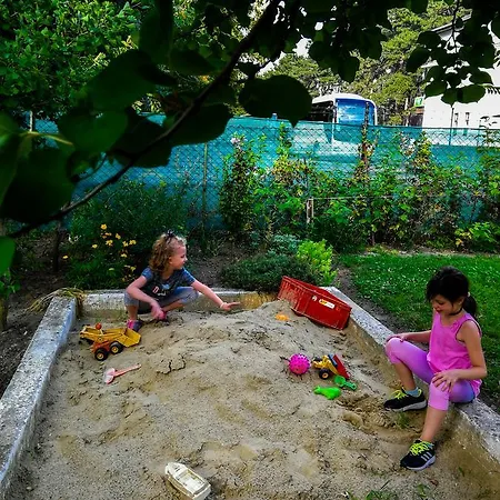 ゲストハウス Eva