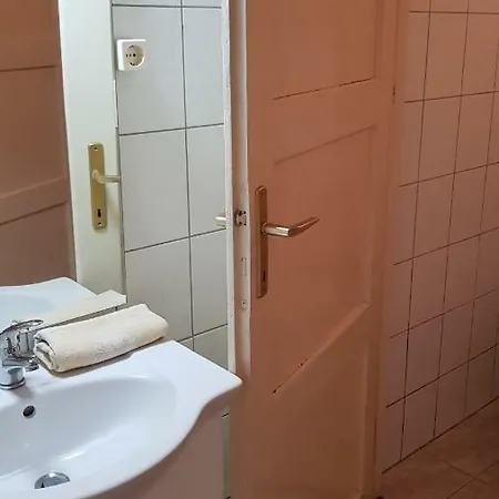 Eva Guest house *