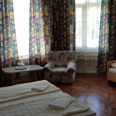 Eva Guest house *