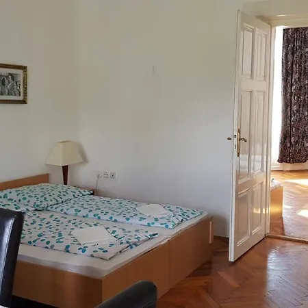 Eva Guest house *