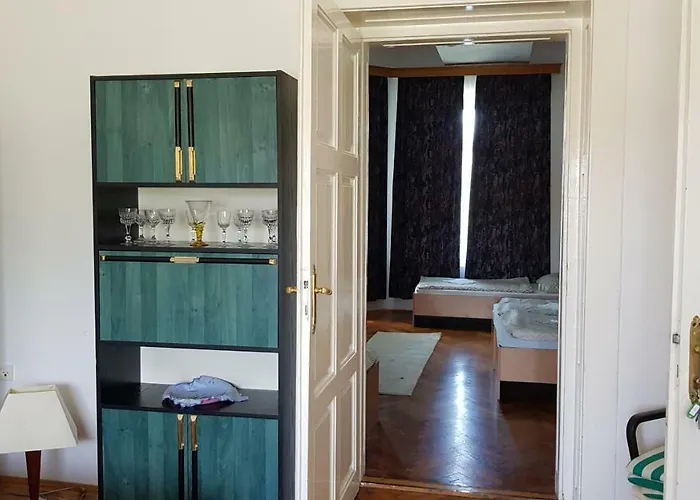 בית הארחה Eva *