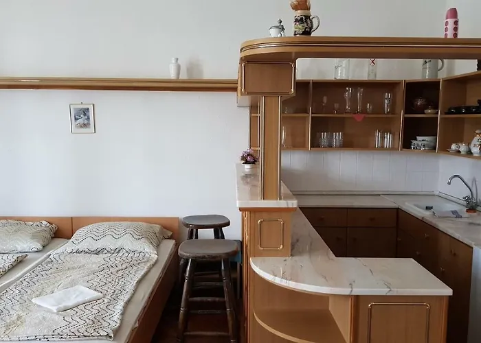 בית הארחה Eva *