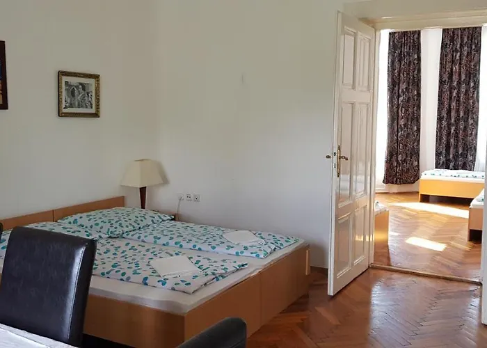 éva Affittacamere *